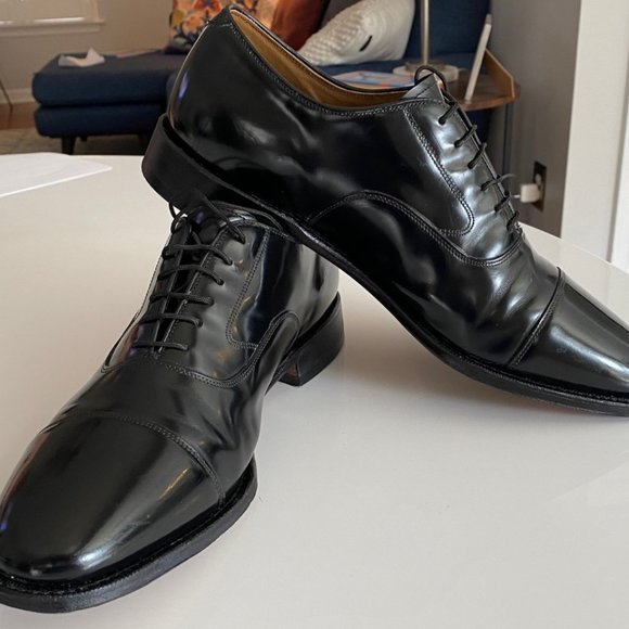 Johnstone and Murphy 10.5 Cap Toe Oxford - Picture 3 of 4